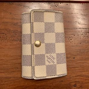 Louis Vuitton Damier Azur Key Holder - Cream and Blue